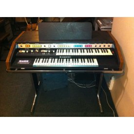 Hammond B200